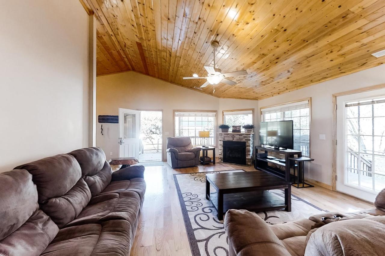 3 Bed 2 Bath Vacation Home In Whittier Εξωτερικό φωτογραφία