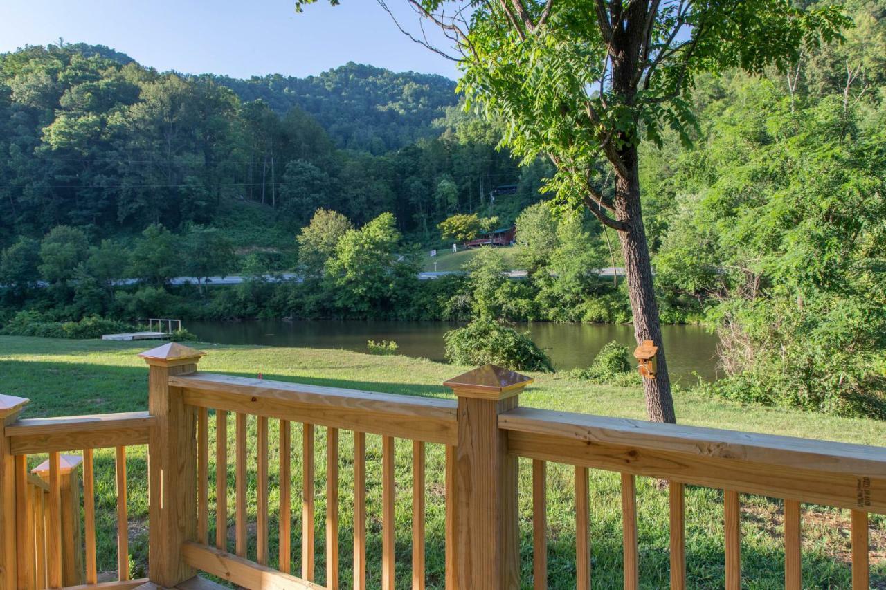 3 Bed 2 Bath Vacation Home In Whittier Εξωτερικό φωτογραφία